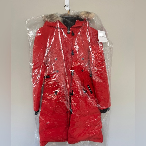 Authentic Canada Goose parka. Size XXS - Picture 9 of 10